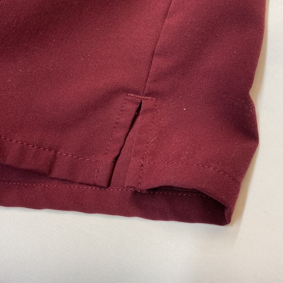 Figs Scrub Top XS maroon - Picture 5 of 14